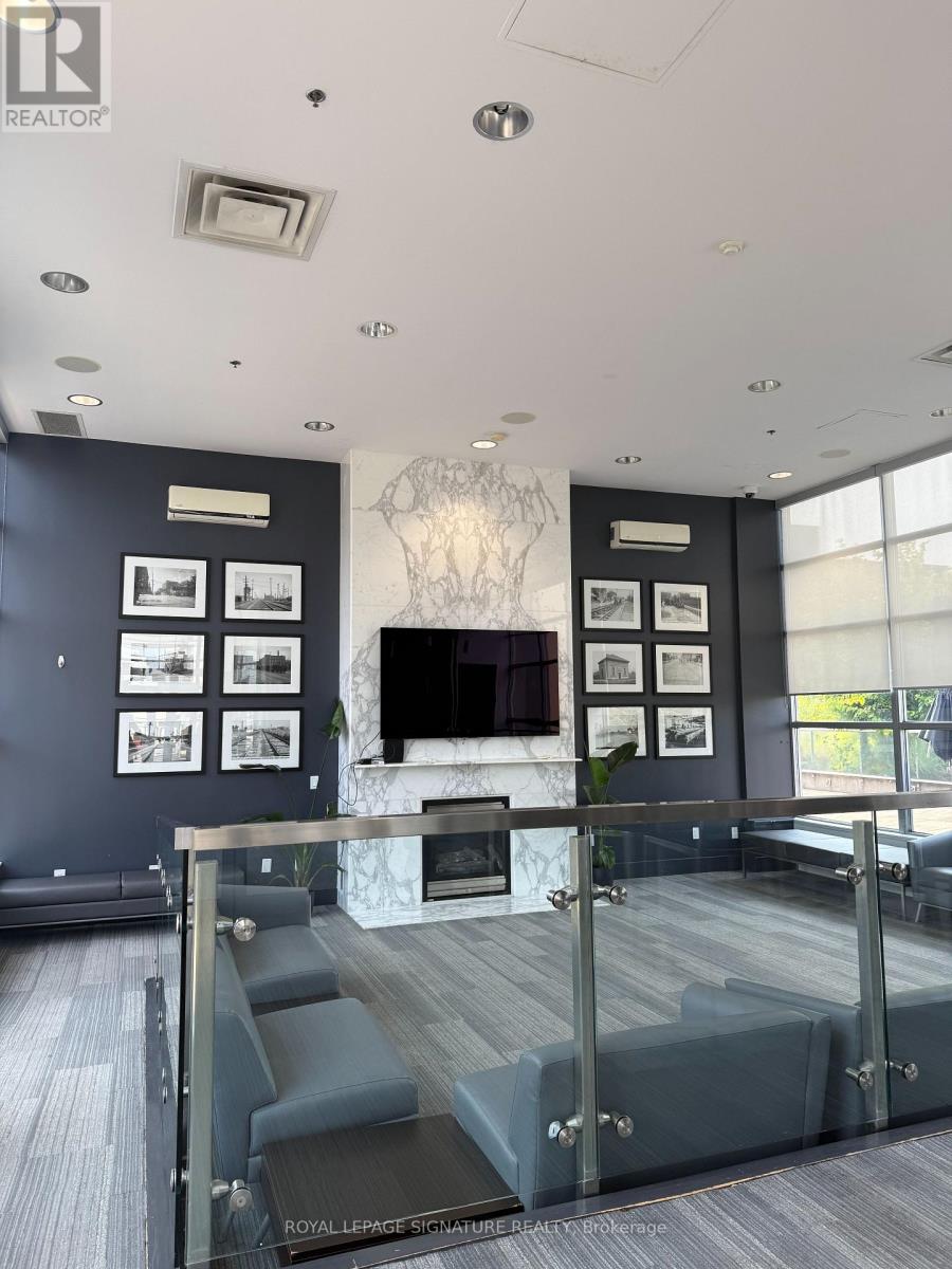Photo 8 of 821 1 Shaw Street, Toronto ON
