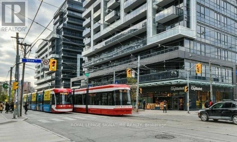 Photo 7 of 821 1 Shaw Street, Toronto ON