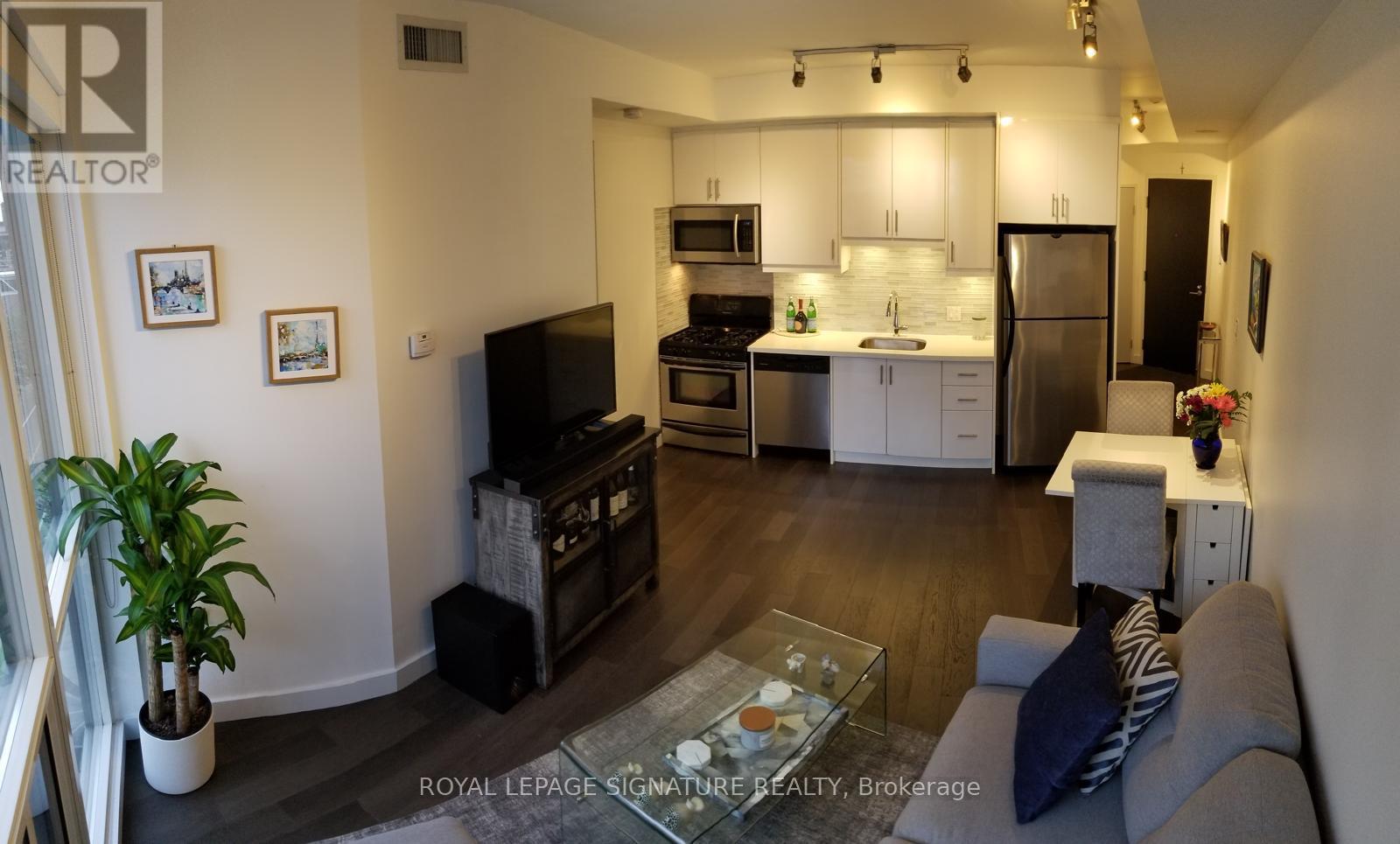 Photo 16 of 821 1 Shaw Street, Toronto ON