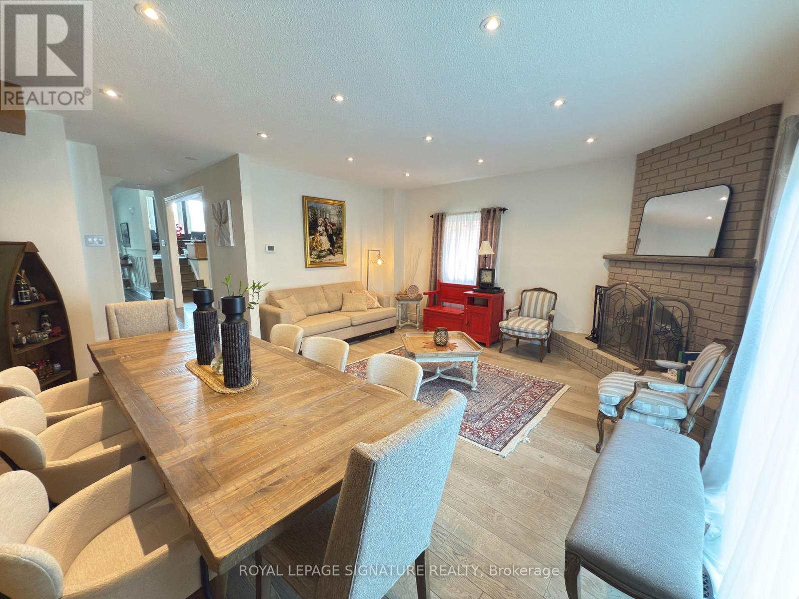 Photo 11 of 96 Carnival Court, Toronto ON