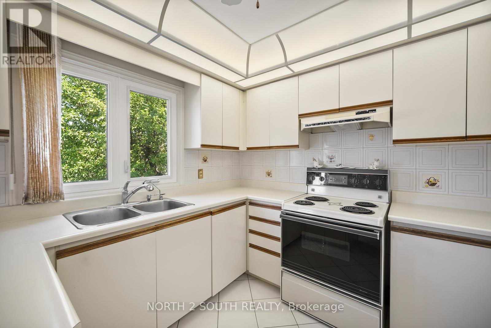 Photo 13 of 8391 Martin Grove Road, Vaughan ON