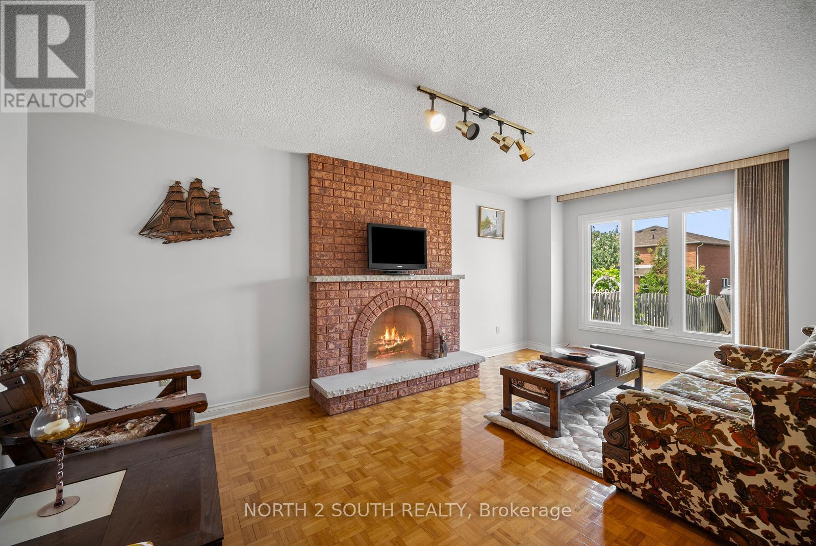 Photo 8 of 8391 Martin Grove Road, Vaughan ON
