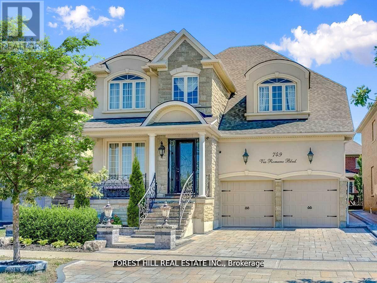 Photo 8 of 749 Via Romano Boulevard, Vaughan ON