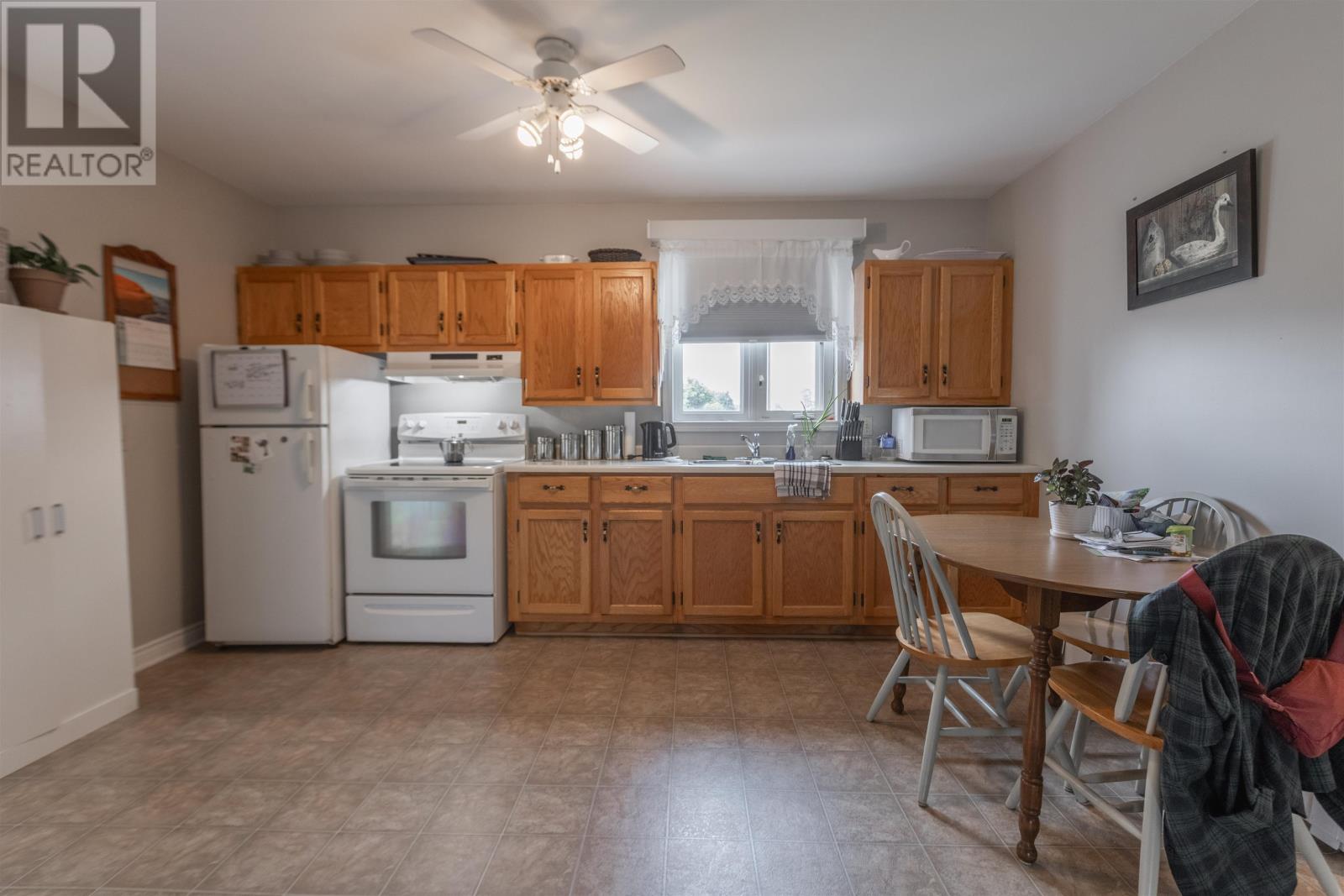 639 Main Street - 28