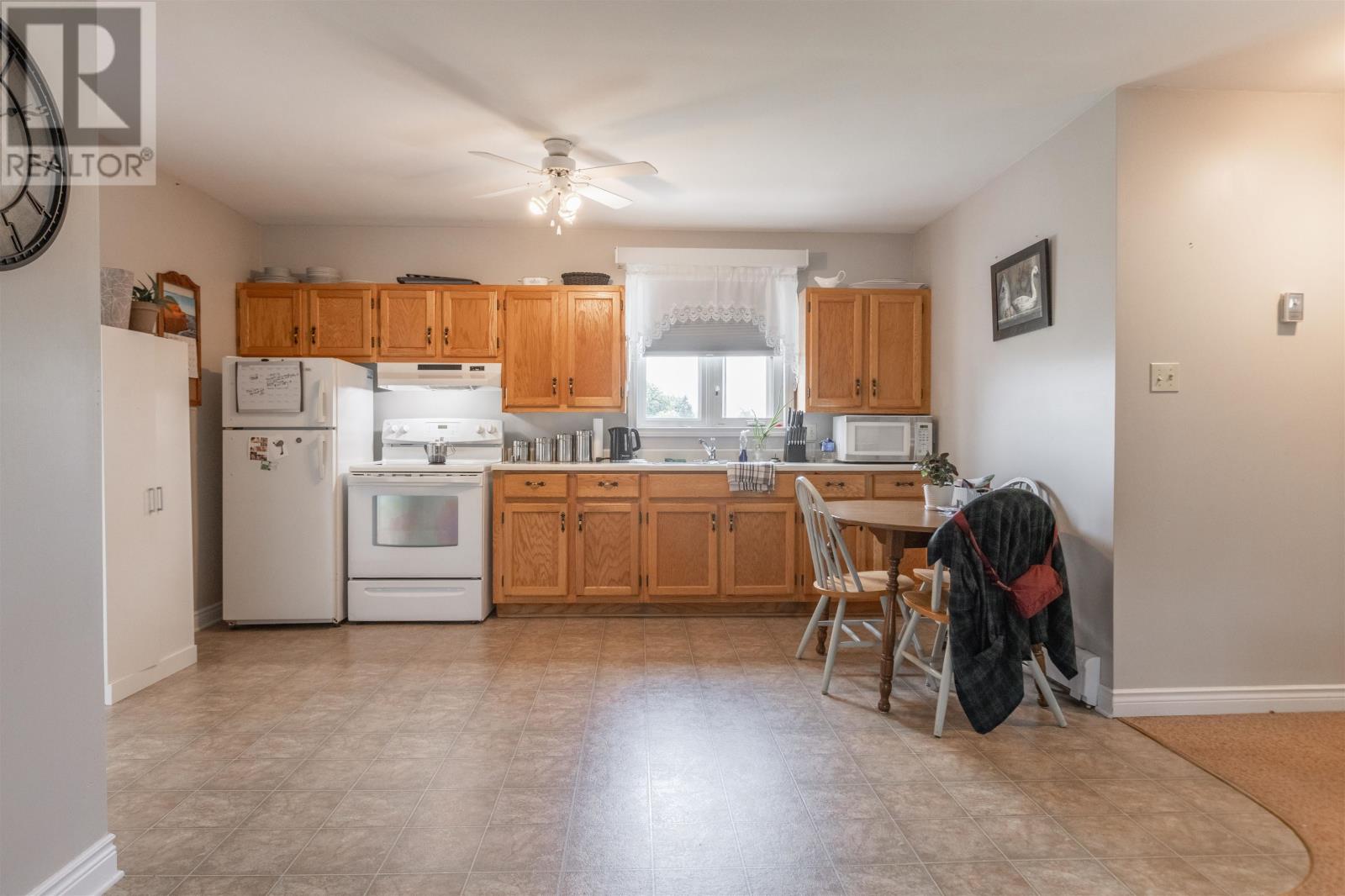 639 Main Street - 29