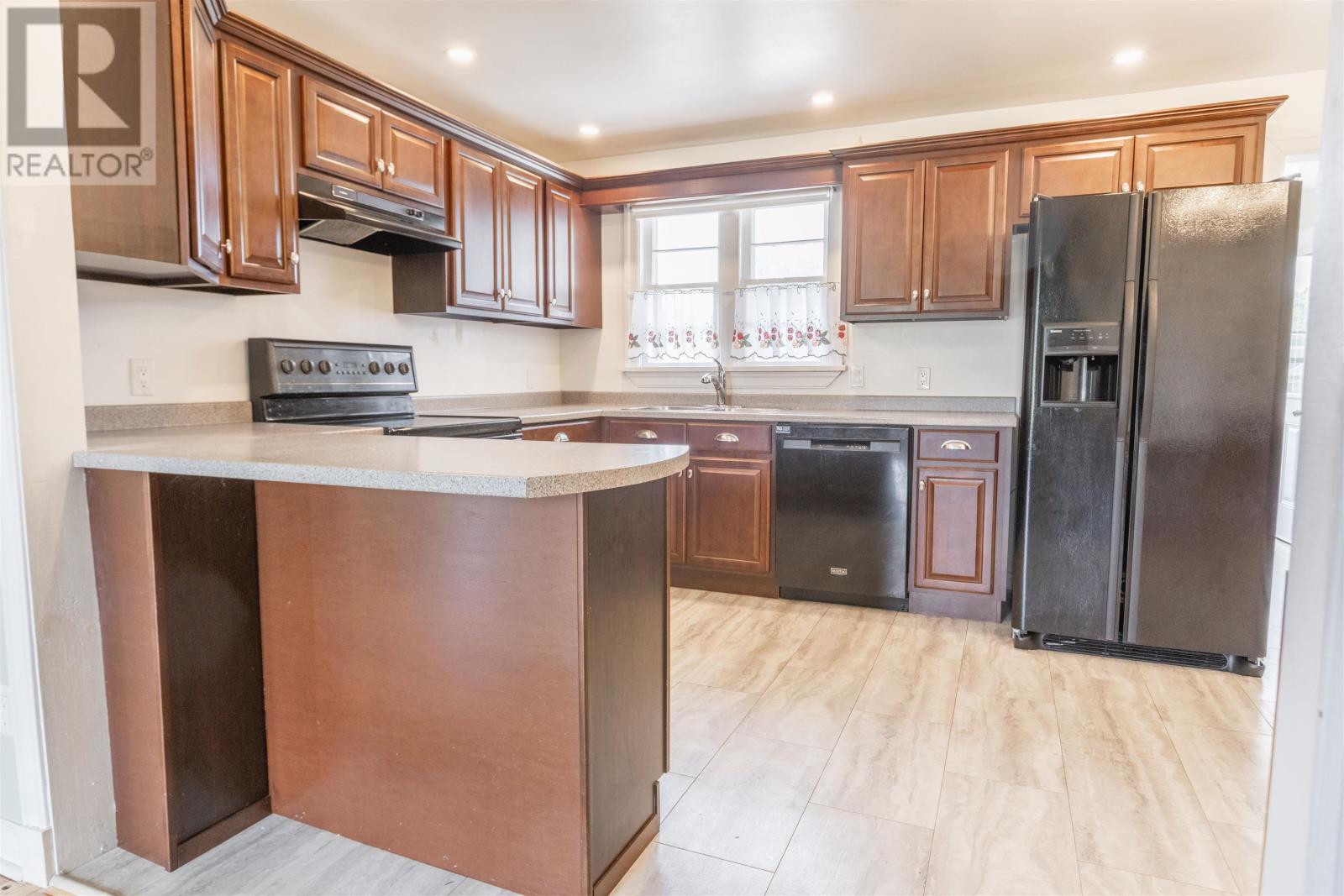 639 Main Street - 39