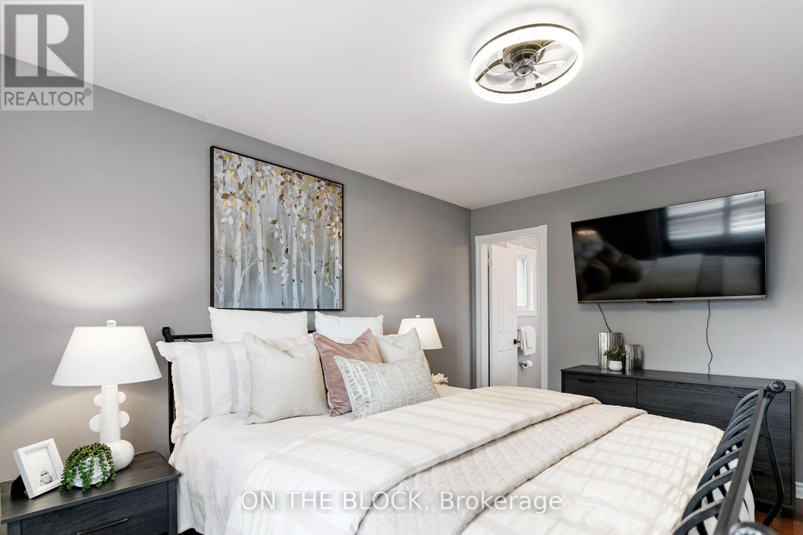 Photo 11 of 66 Donato Way, Wasaga Beach ON