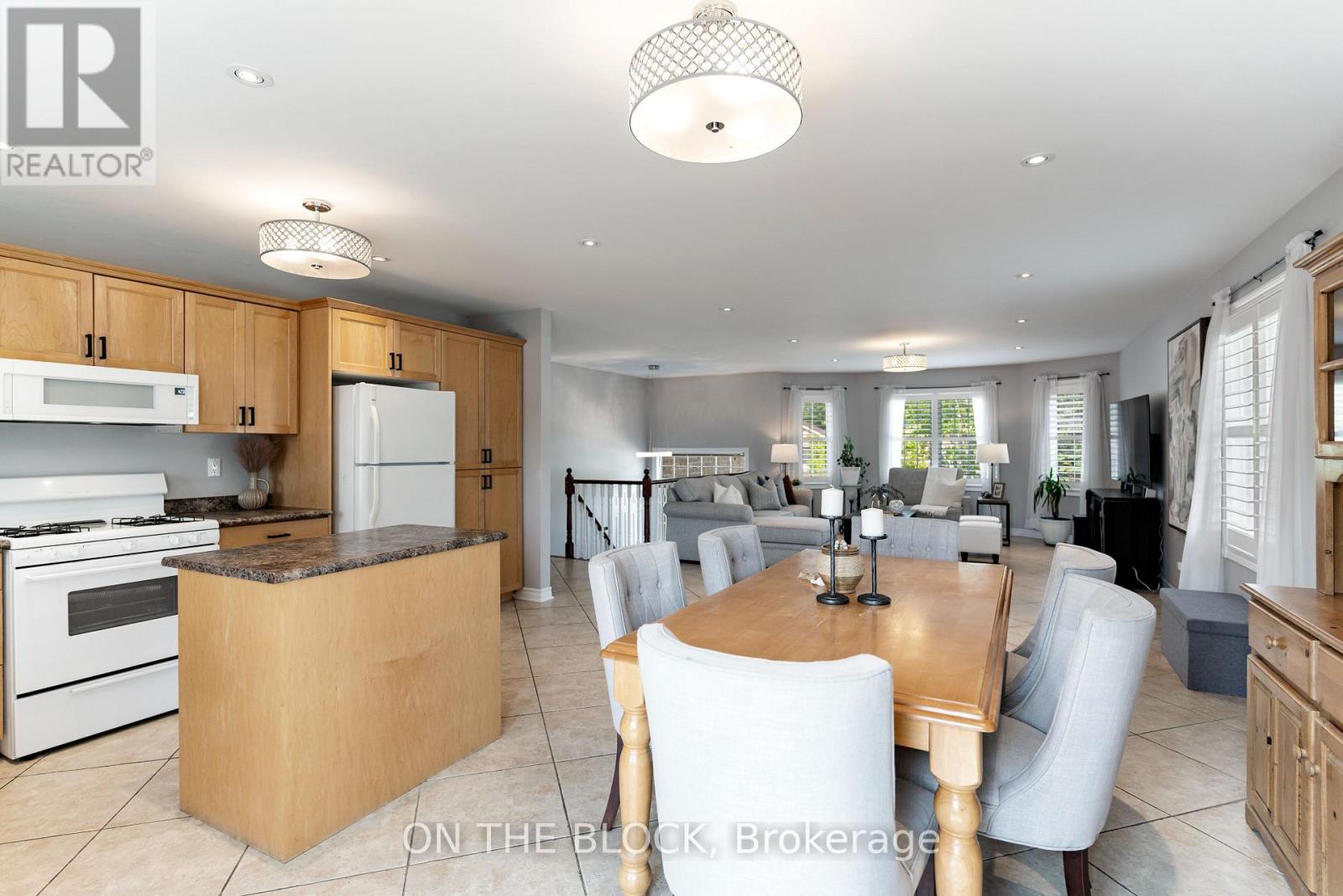 Photo 9 of 66 Donato Way, Wasaga Beach ON