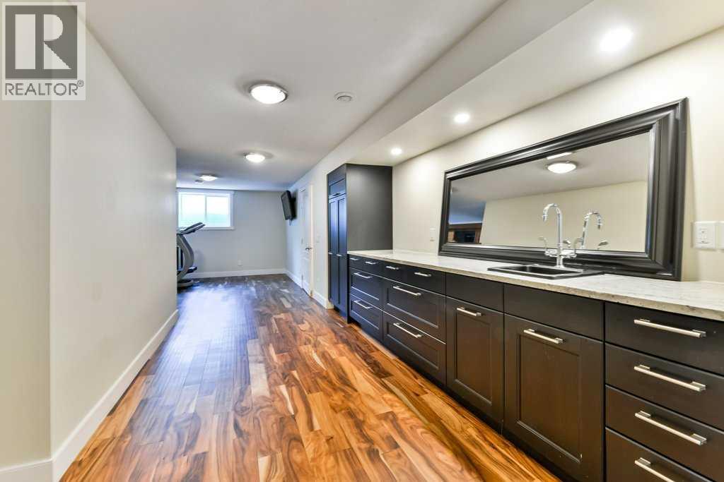 Photo 32 of 9204 Oakmount Drive Sw, Calgary AB