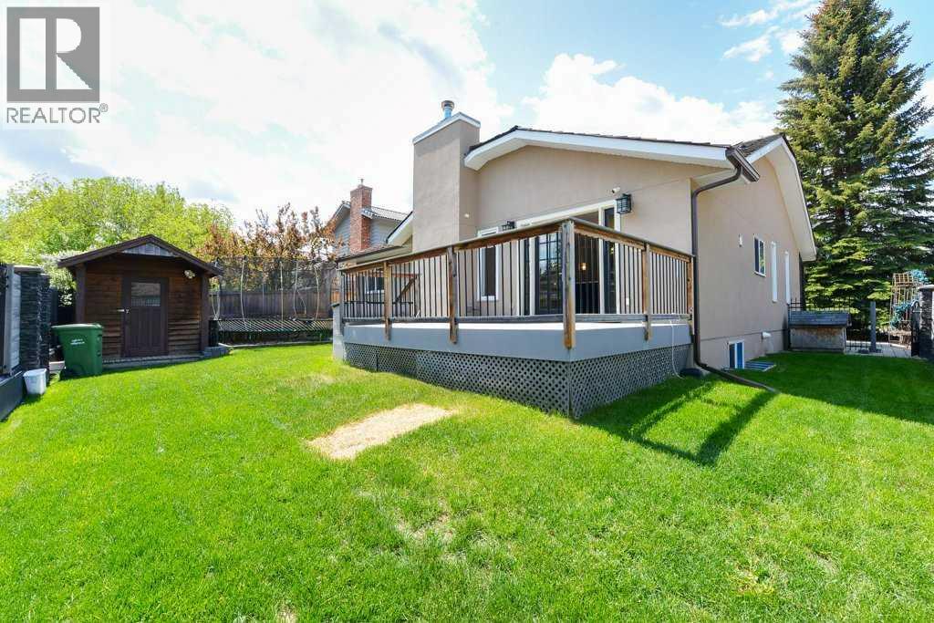 Photo 12 of 9204 Oakmount Drive Sw, Calgary AB