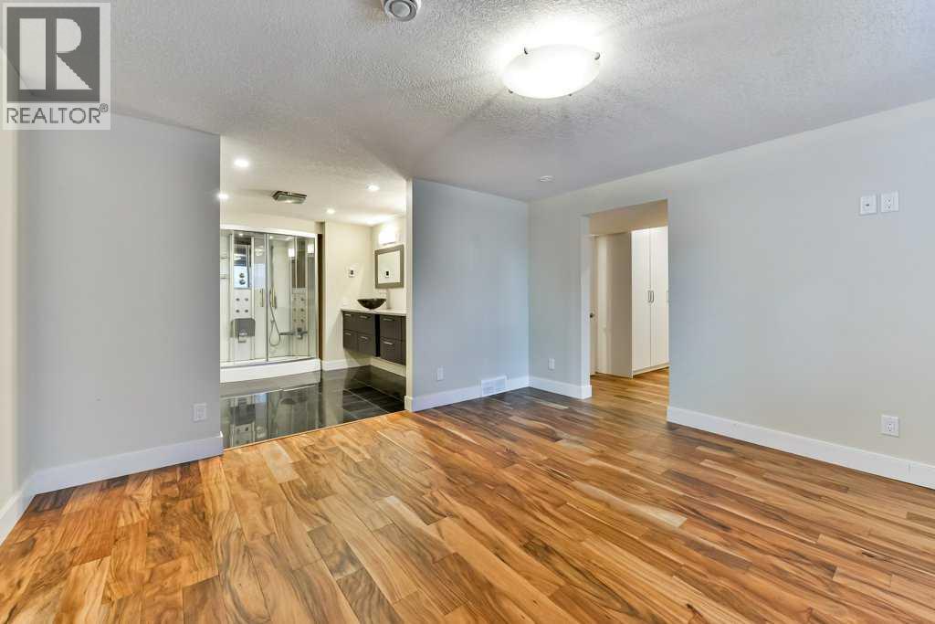 Photo 29 of 9204 Oakmount Drive Sw, Calgary AB