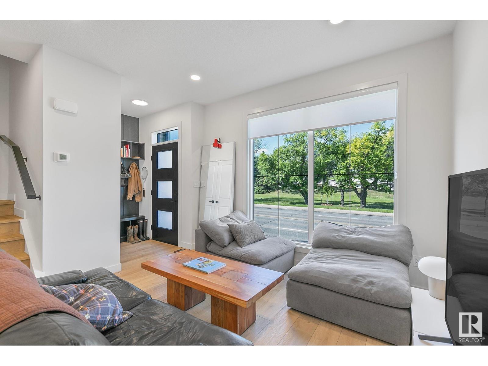 Photo 12 of 10363 149 St Nw, Edmonton AB