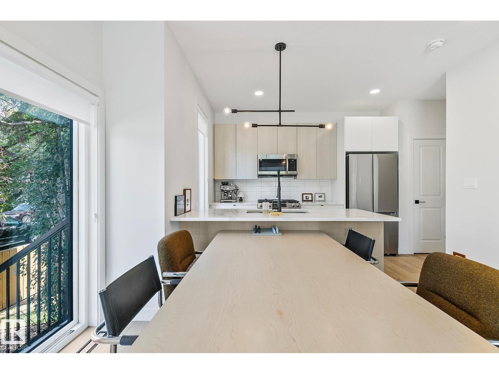 Photo 14 of 10363 149 St Nw, Edmonton AB
