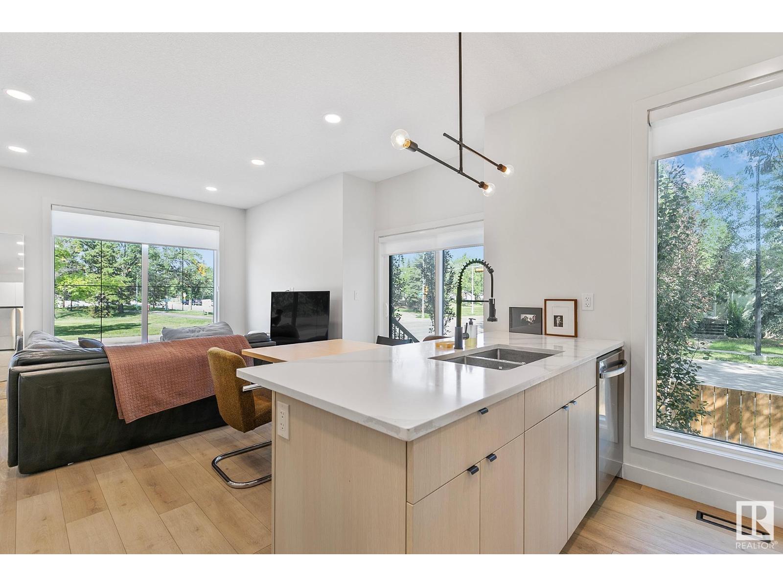 Photo 16 of 10363 149 St Nw, Edmonton AB