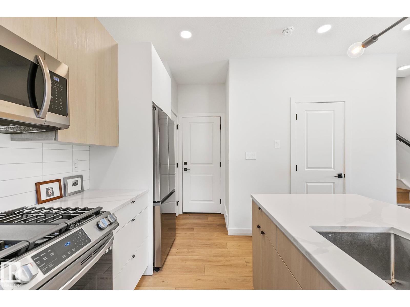 Photo 21 of 10363 149 St Nw, Edmonton AB