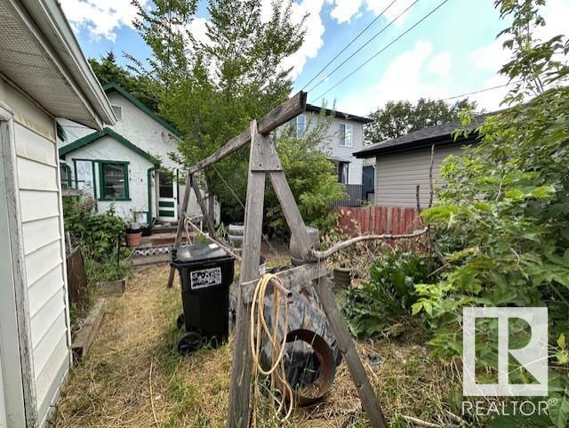 Photo 4 of 11310 85 St Nw, Edmonton AB
