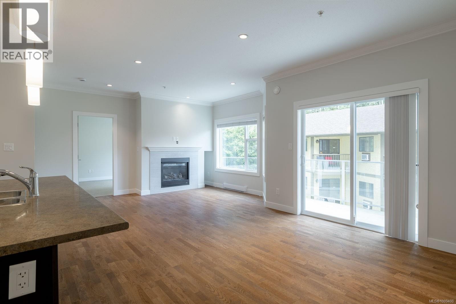 Photo 14 of 204 1838 Cowichan Bay Rd, Cowichan Bay BC