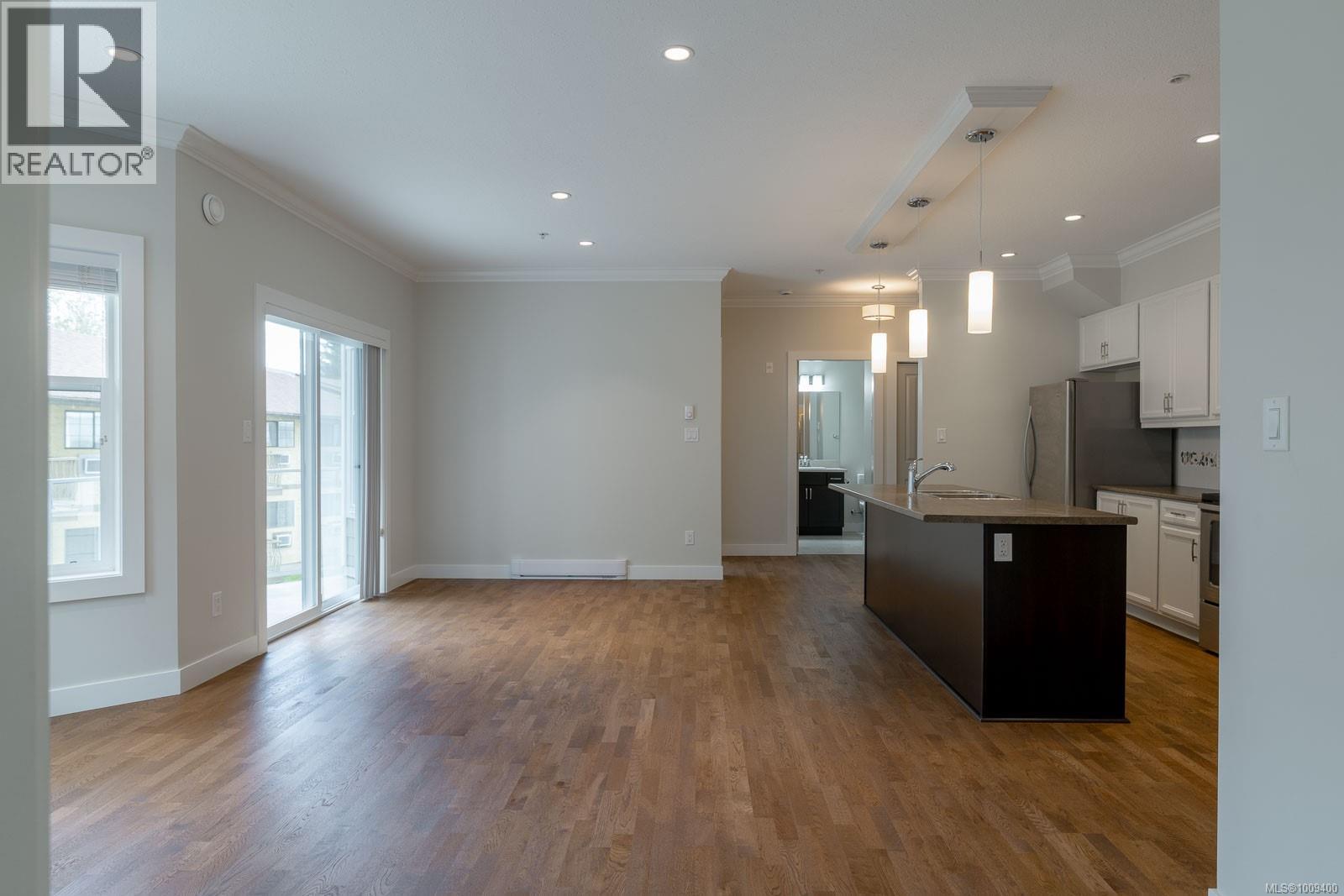 Photo 16 of 204 1838 Cowichan Bay Rd, Cowichan Bay BC