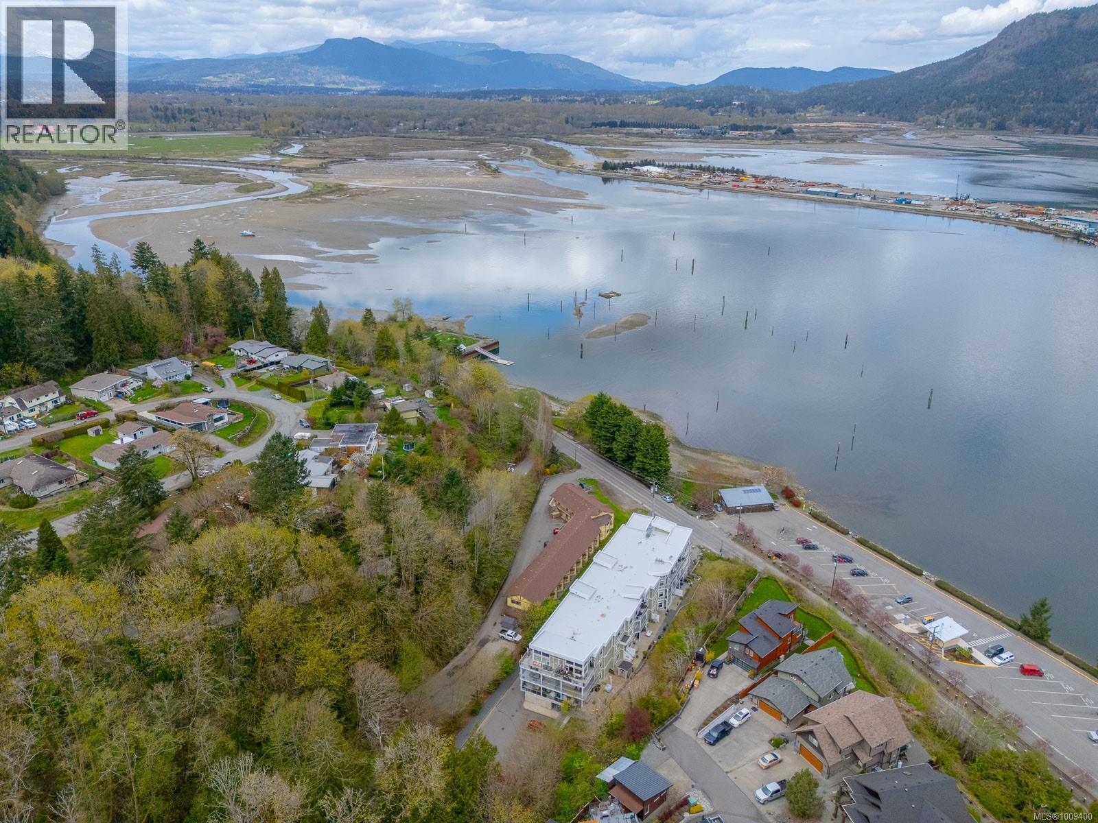 Photo 34 of 204 1838 Cowichan Bay Rd, Cowichan Bay BC