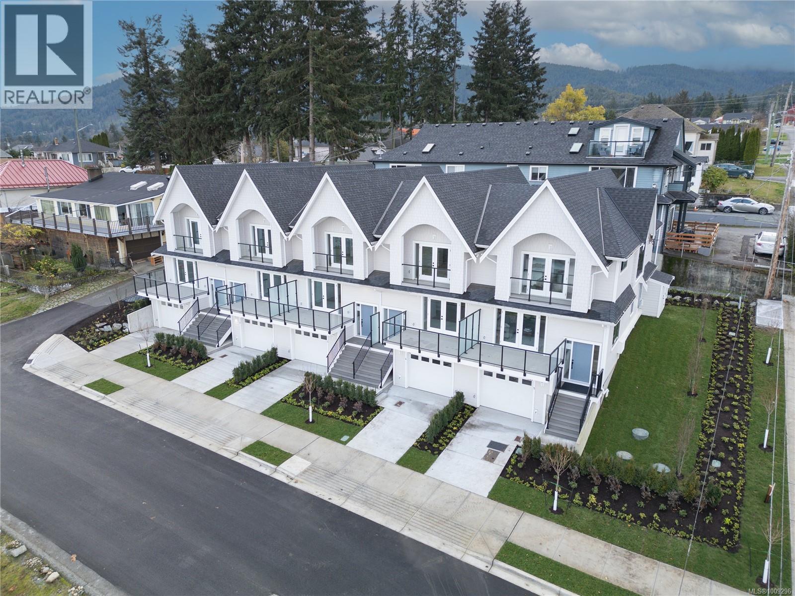 Photo 25 of 2 340 2nd Ave, Ladysmith BC