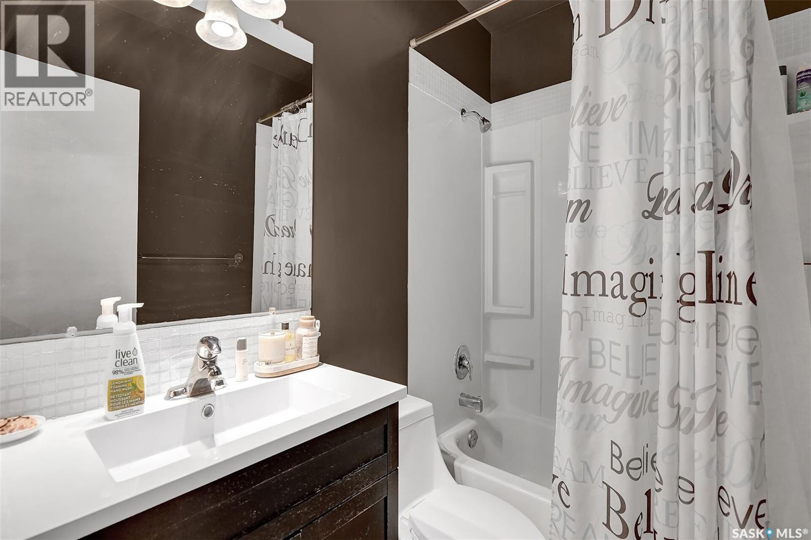 Photo 20 of 258 Froom Crescent, Regina SK