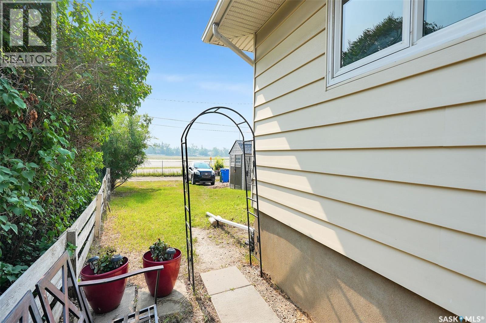 Photo 24 of 258 Froom Crescent, Regina SK