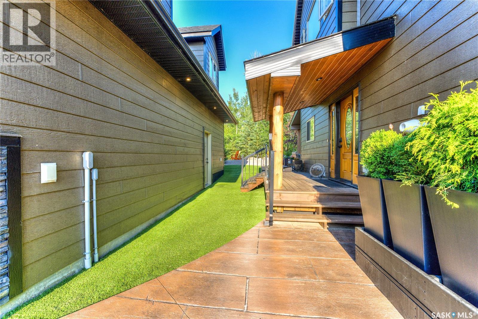 605 Cedar CLOSE — photo 32