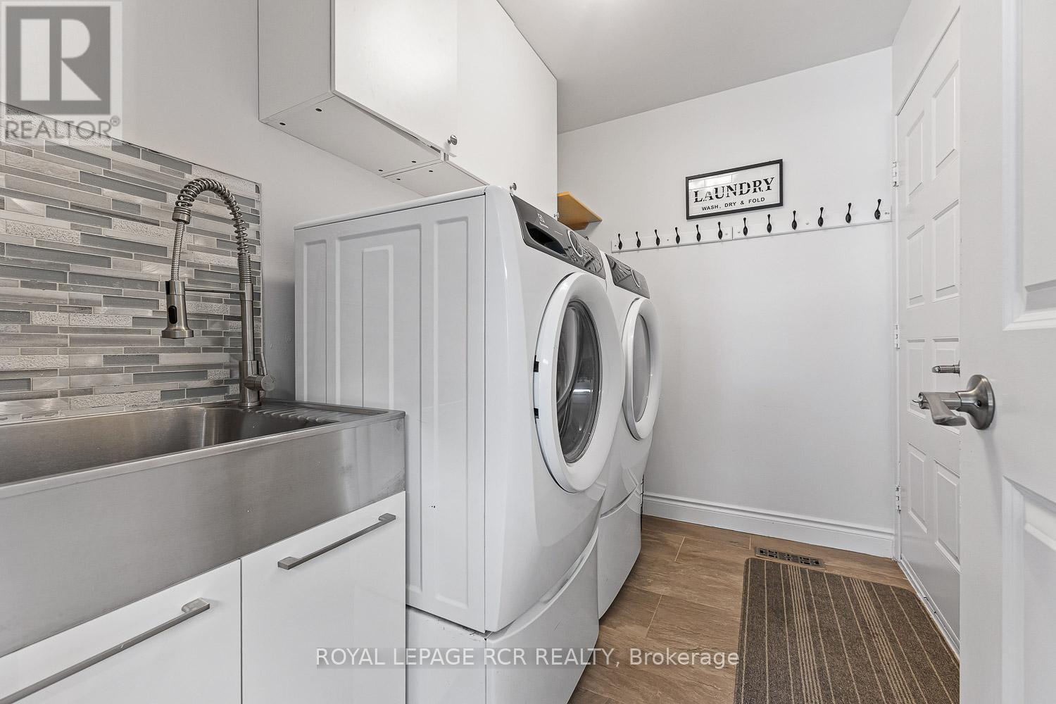 Photo 15 of 44 Fountainbridge Drive, Caledon ON
