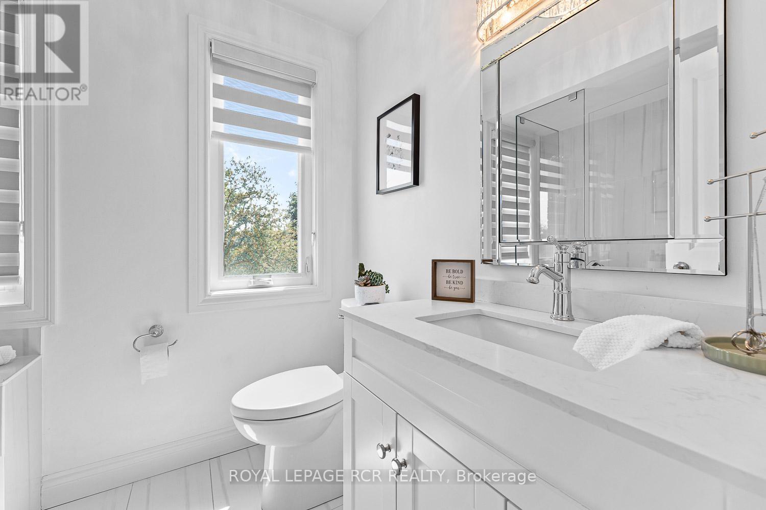 Photo 29 of 44 Fountainbridge Drive, Caledon ON