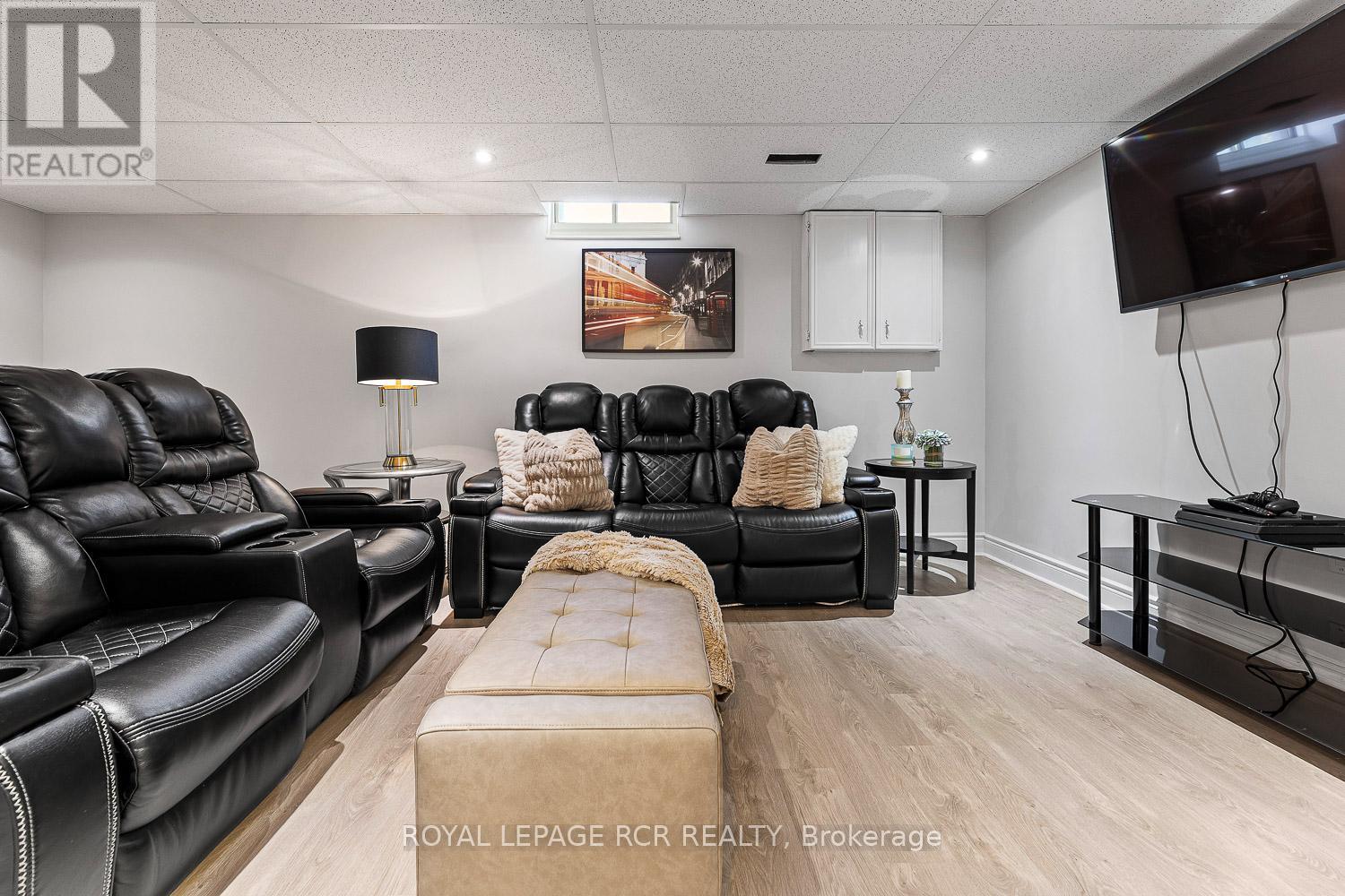 Photo 30 of 44 Fountainbridge Drive, Caledon ON