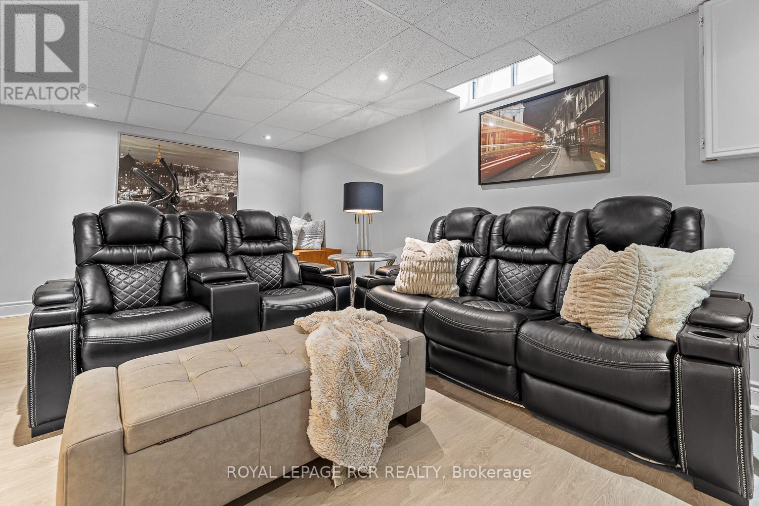 Photo 23 of 44 Fountainbridge Drive, Caledon ON