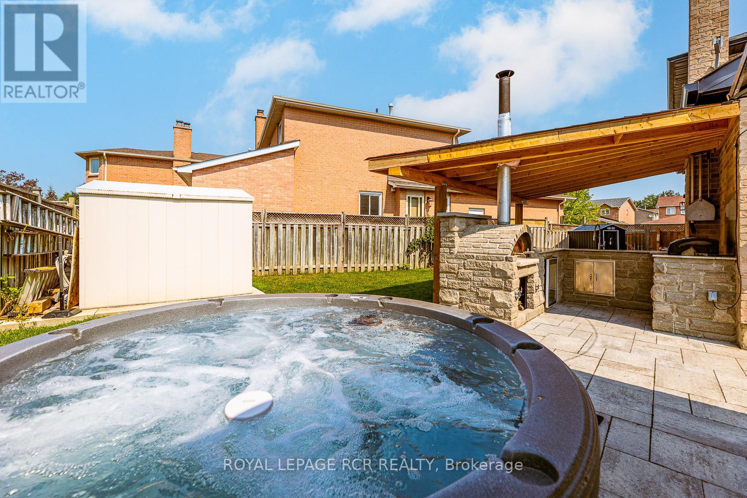 Photo 32 of 44 Fountainbridge Drive, Caledon ON