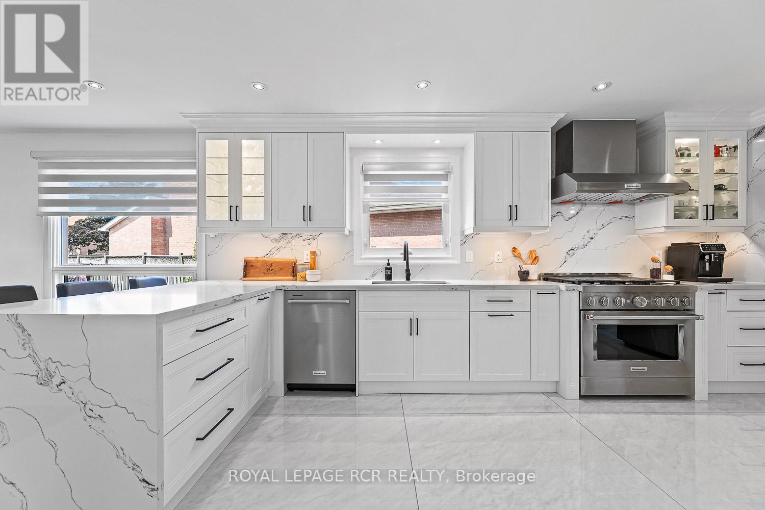 Photo 11 of 44 Fountainbridge Drive, Caledon ON