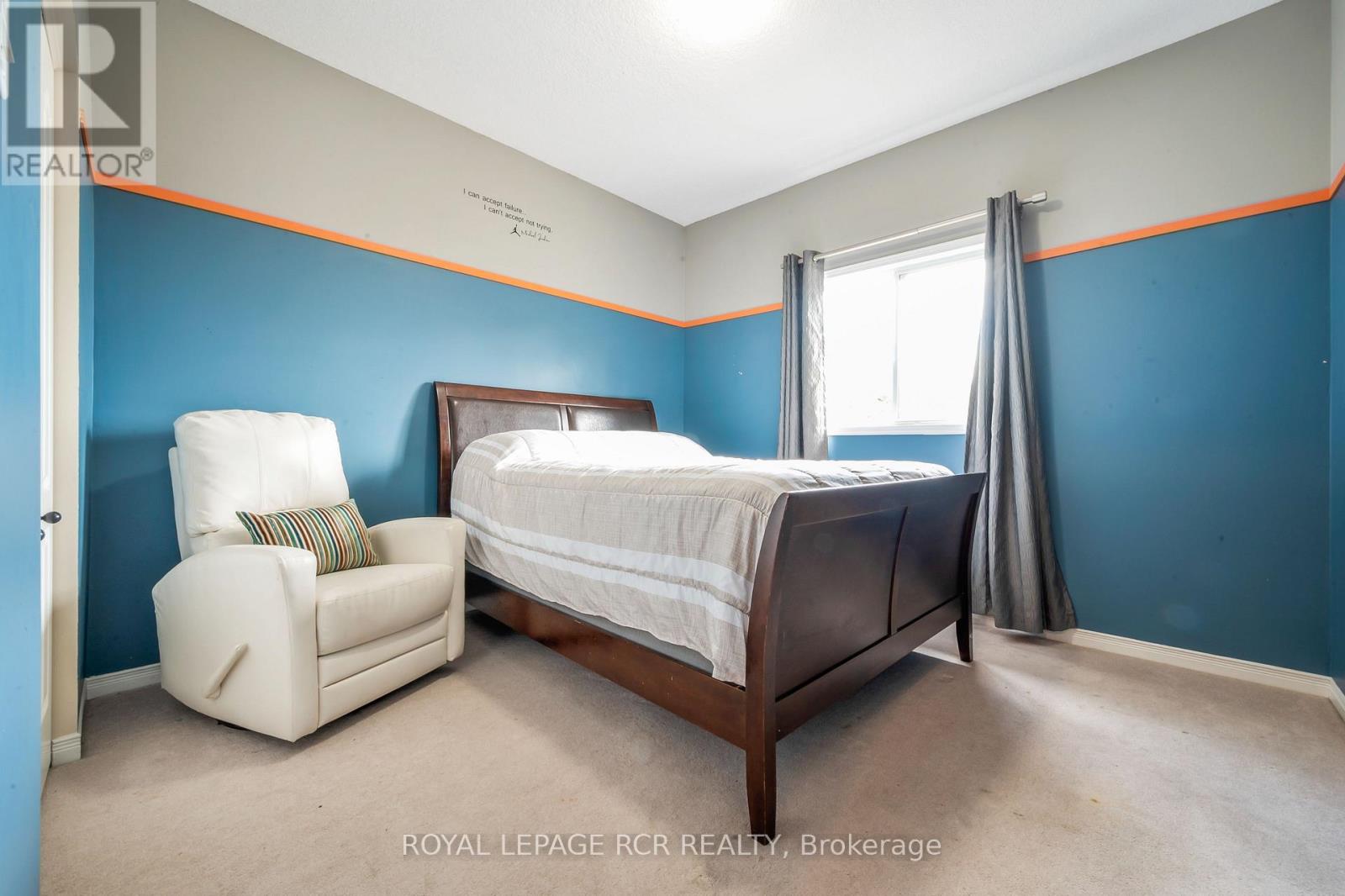 Photo 15 of 71 Hunter Road, Orangeville ON