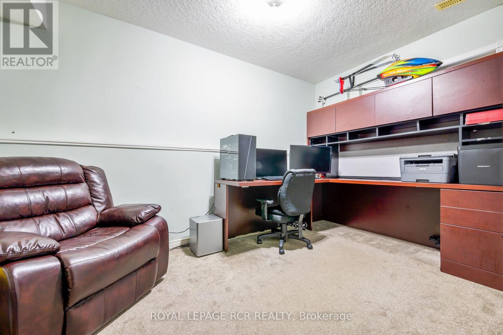 Photo 8 of 71 Hunter Road, Orangeville ON