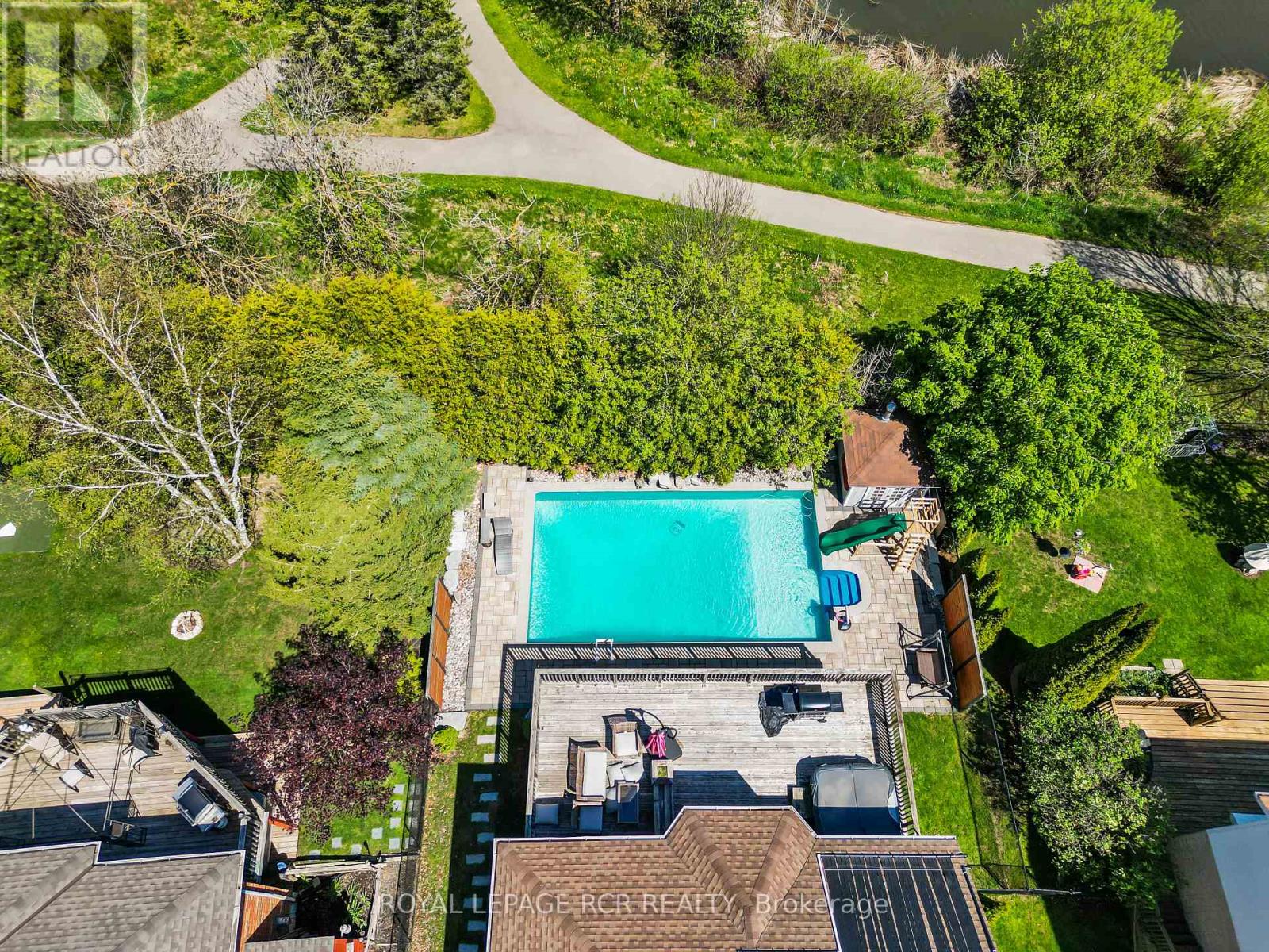 Photo 36 of 71 Hunter Road, Orangeville ON