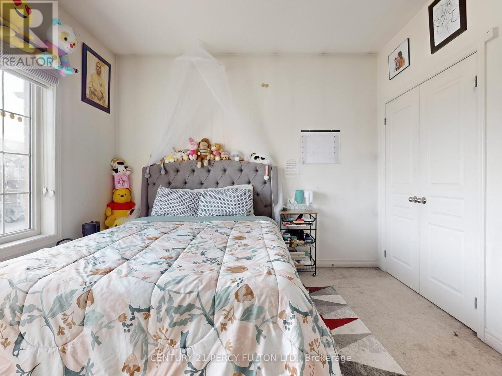 Photo 29 of 96 Humberstone Crescent, Brampton ON