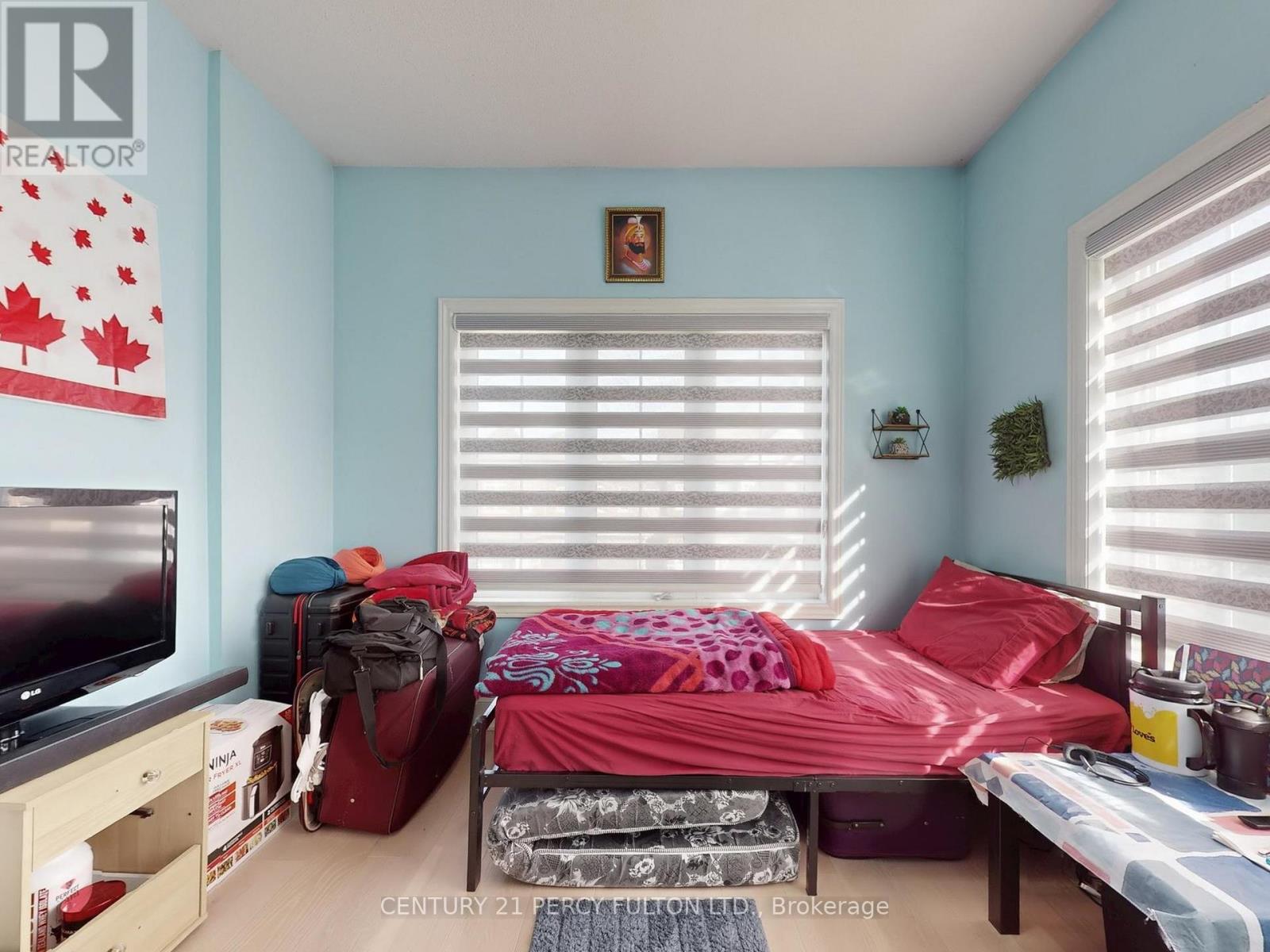 Photo 45 of 96 Humberstone Crescent, Brampton ON