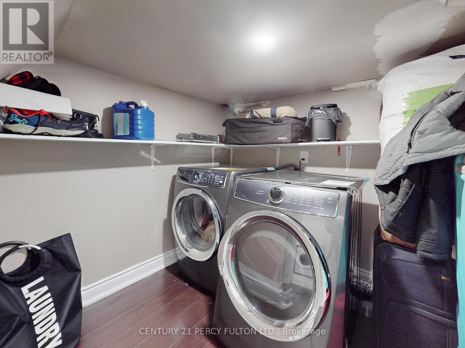 Photo 16 of 96 Humberstone Crescent, Brampton ON