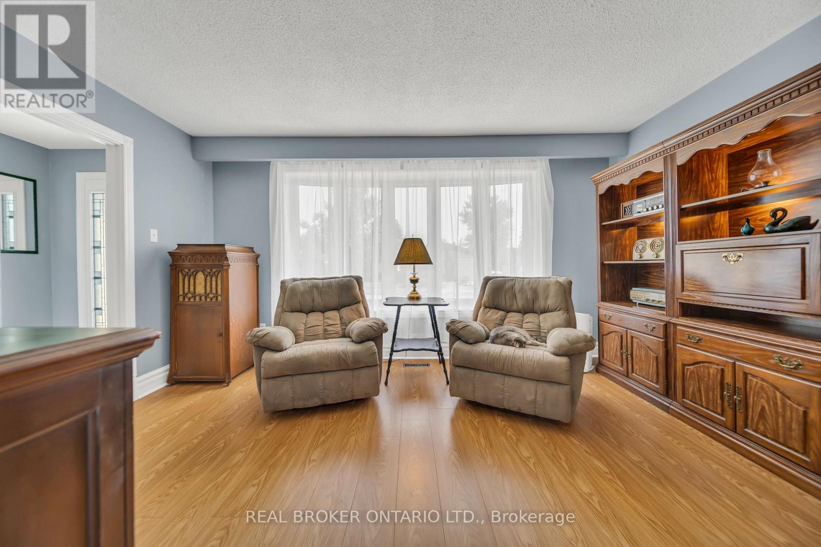 Photo 9 of 2 Edelwild Drive, Orangeville ON