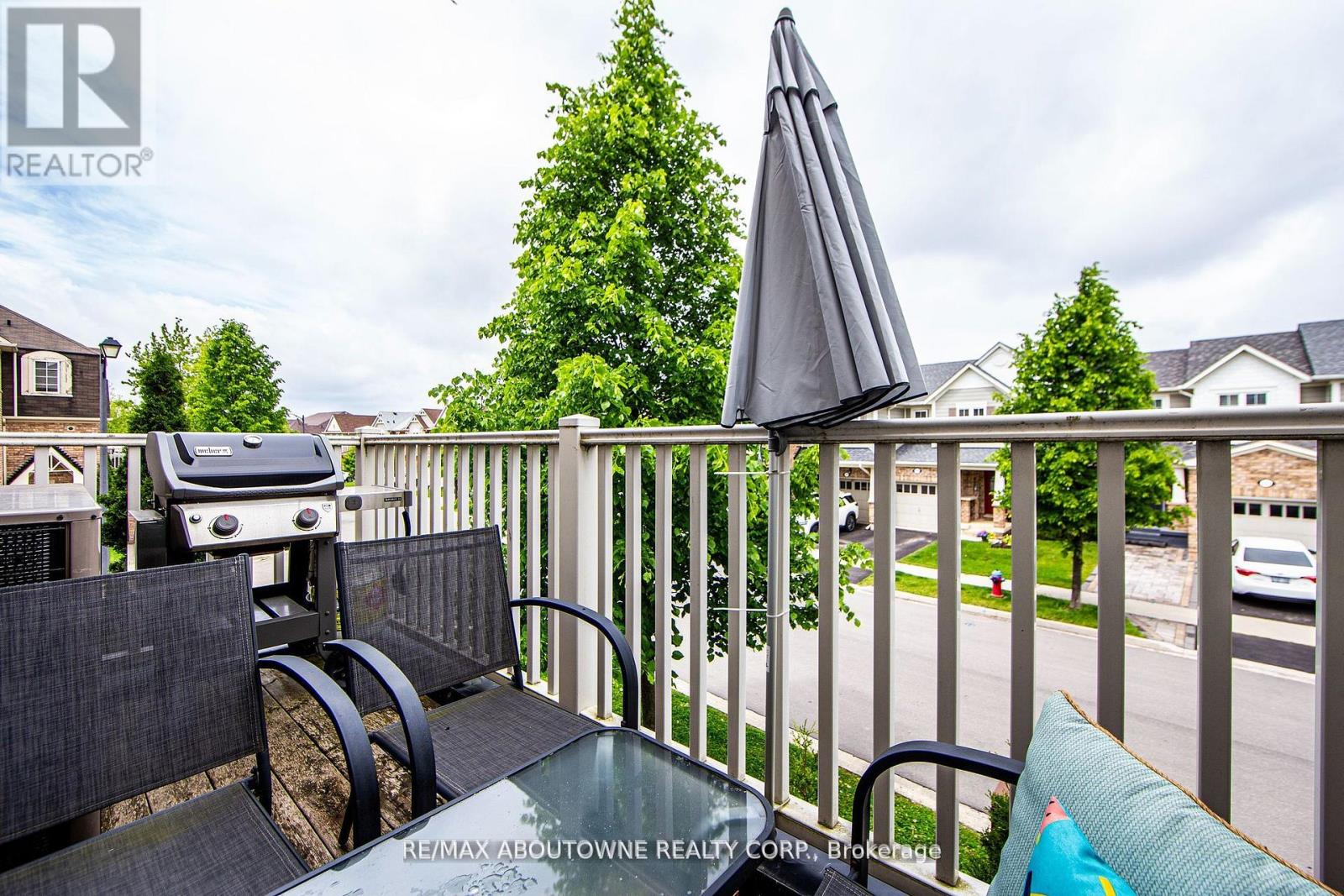Photo 5 of 911 Deverell Place, Milton ON