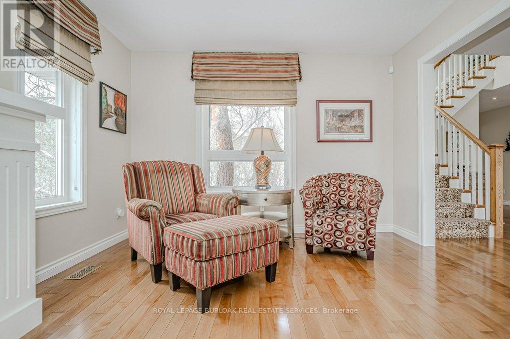 Photo 5 of 1778 Old Waterdown Road, Burlington ON