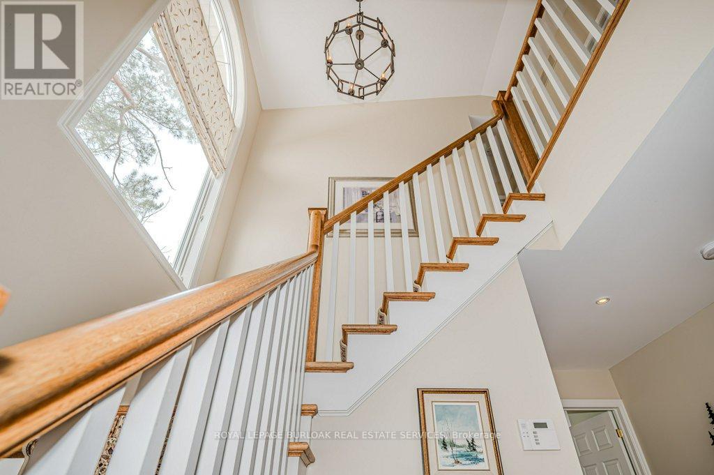Photo 10 of 1778 Old Waterdown Road, Burlington ON