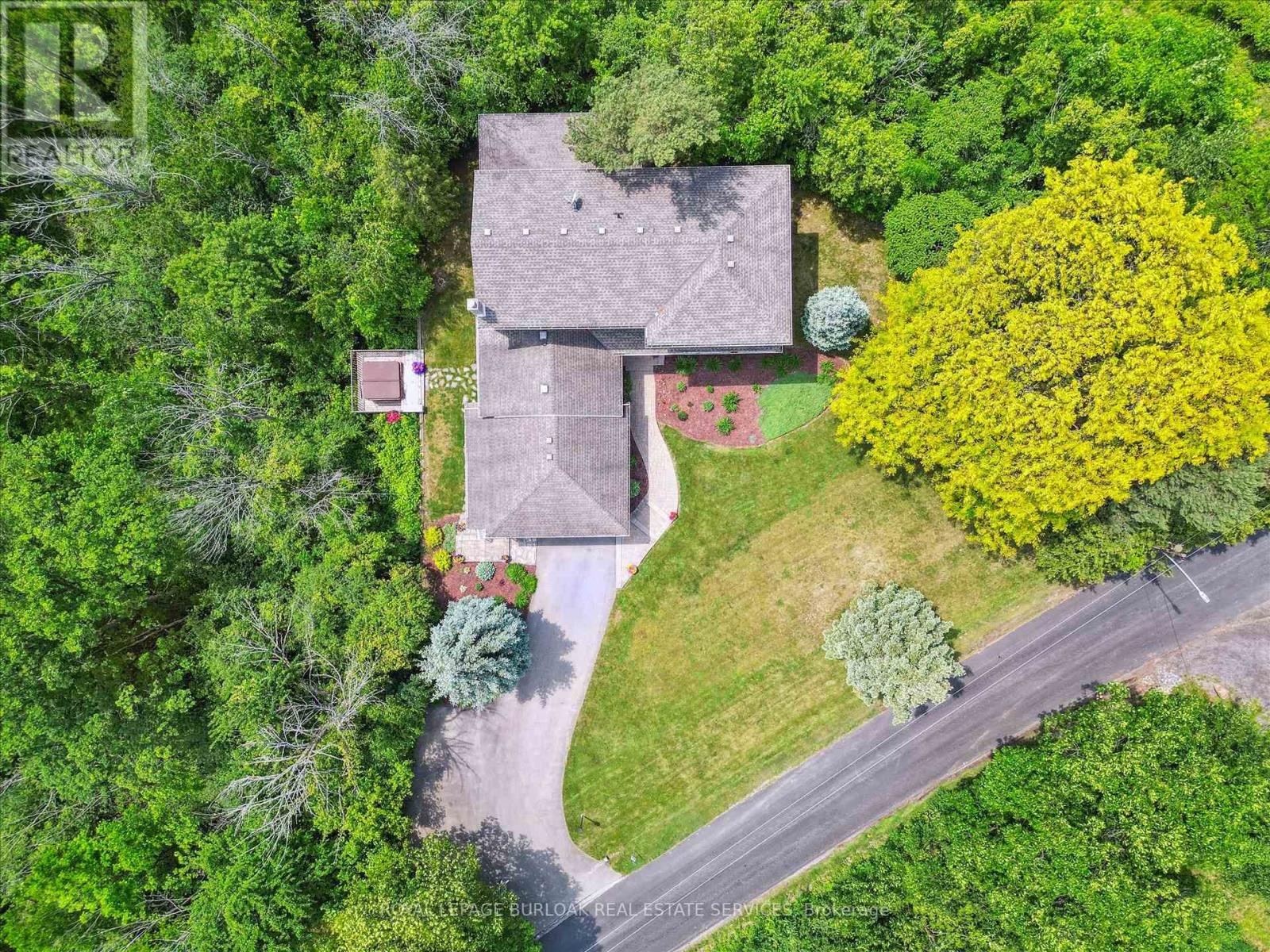 Photo 22 of 1778 Old Waterdown Road, Burlington ON