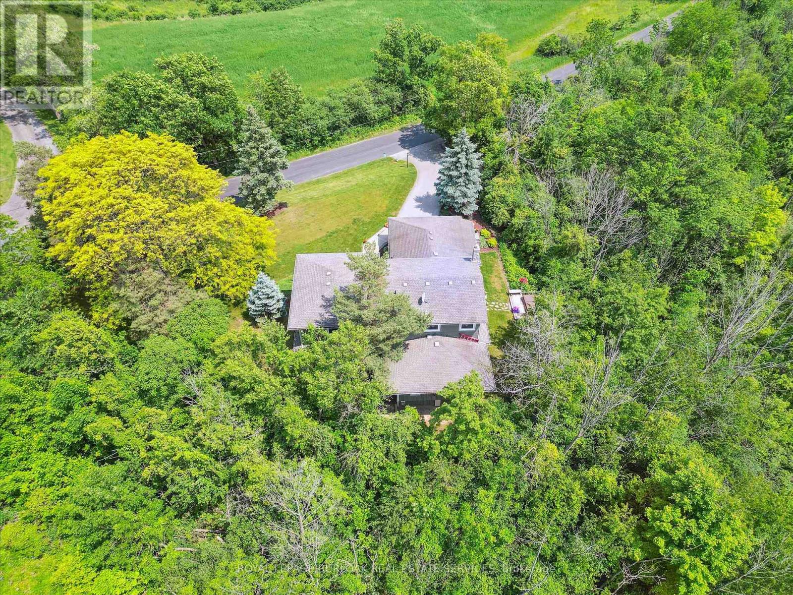 Photo 12 of 1778 Old Waterdown Road, Burlington ON