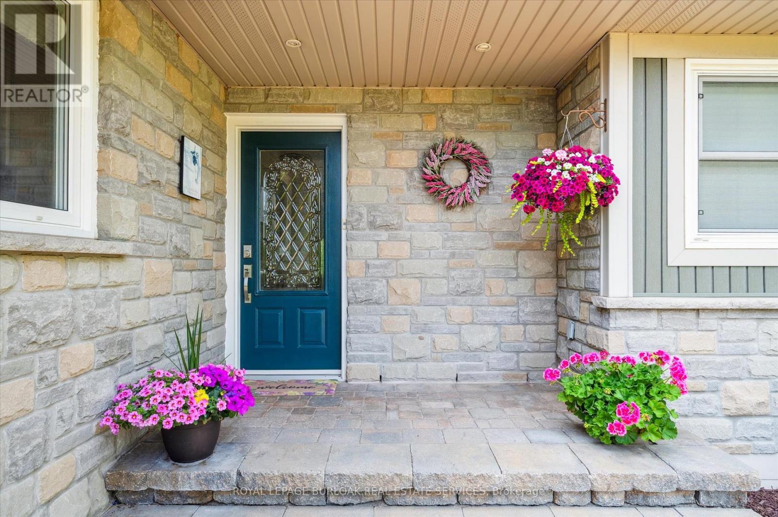 Photo 7 of 1778 Old Waterdown Road, Burlington ON
