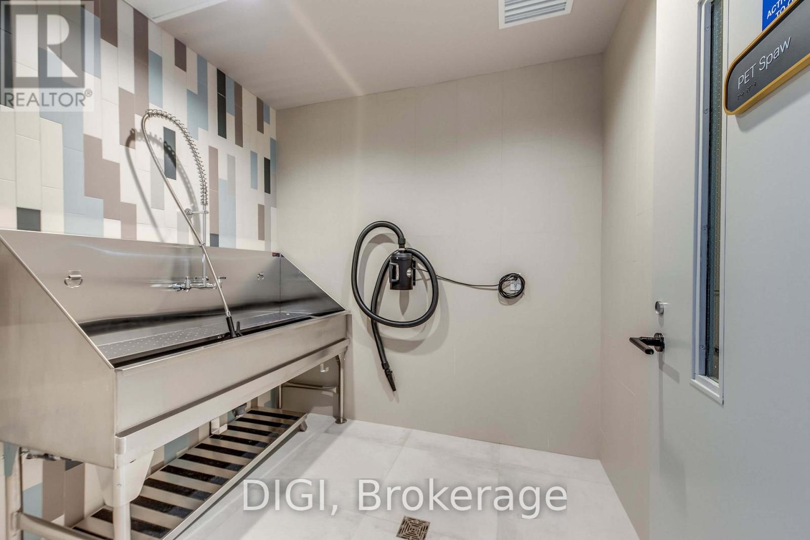 Photo 13 of 3010 185 Enfield Place, Mississauga ON