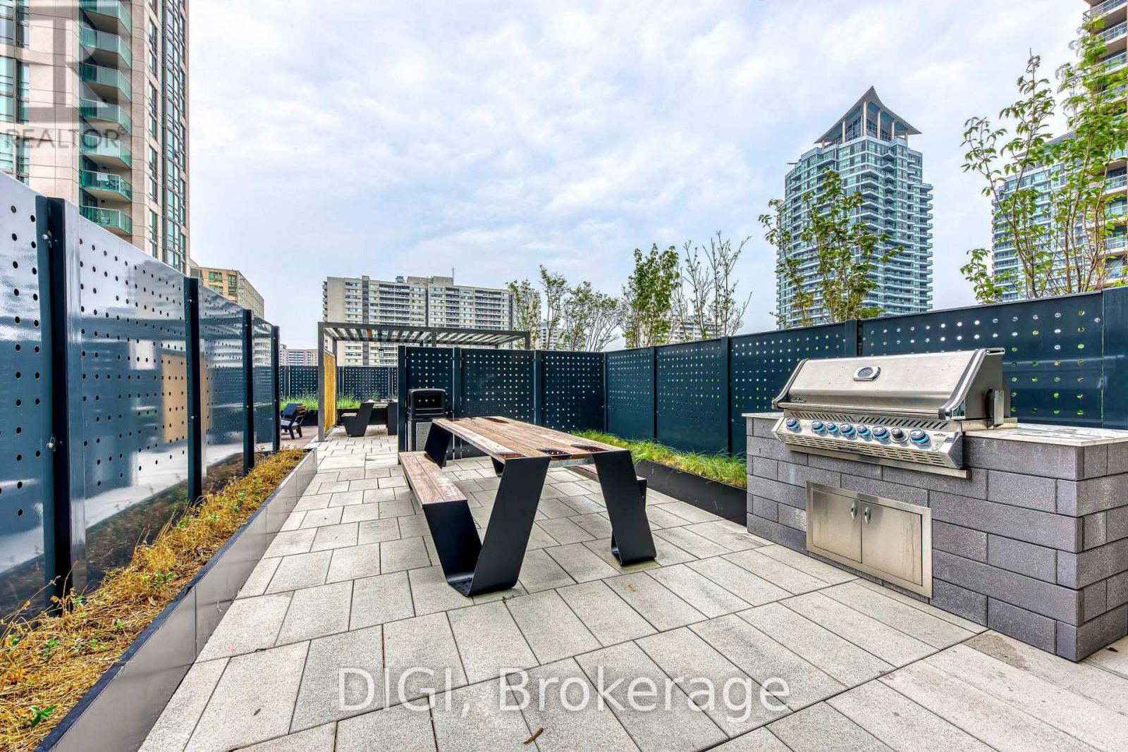 Photo 6 of 3010 185 Enfield Place, Mississauga ON
