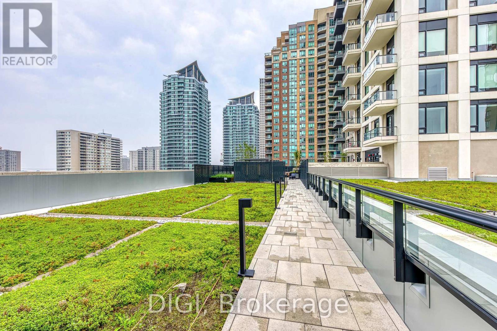 Photo 8 of 3010 185 Enfield Place, Mississauga ON