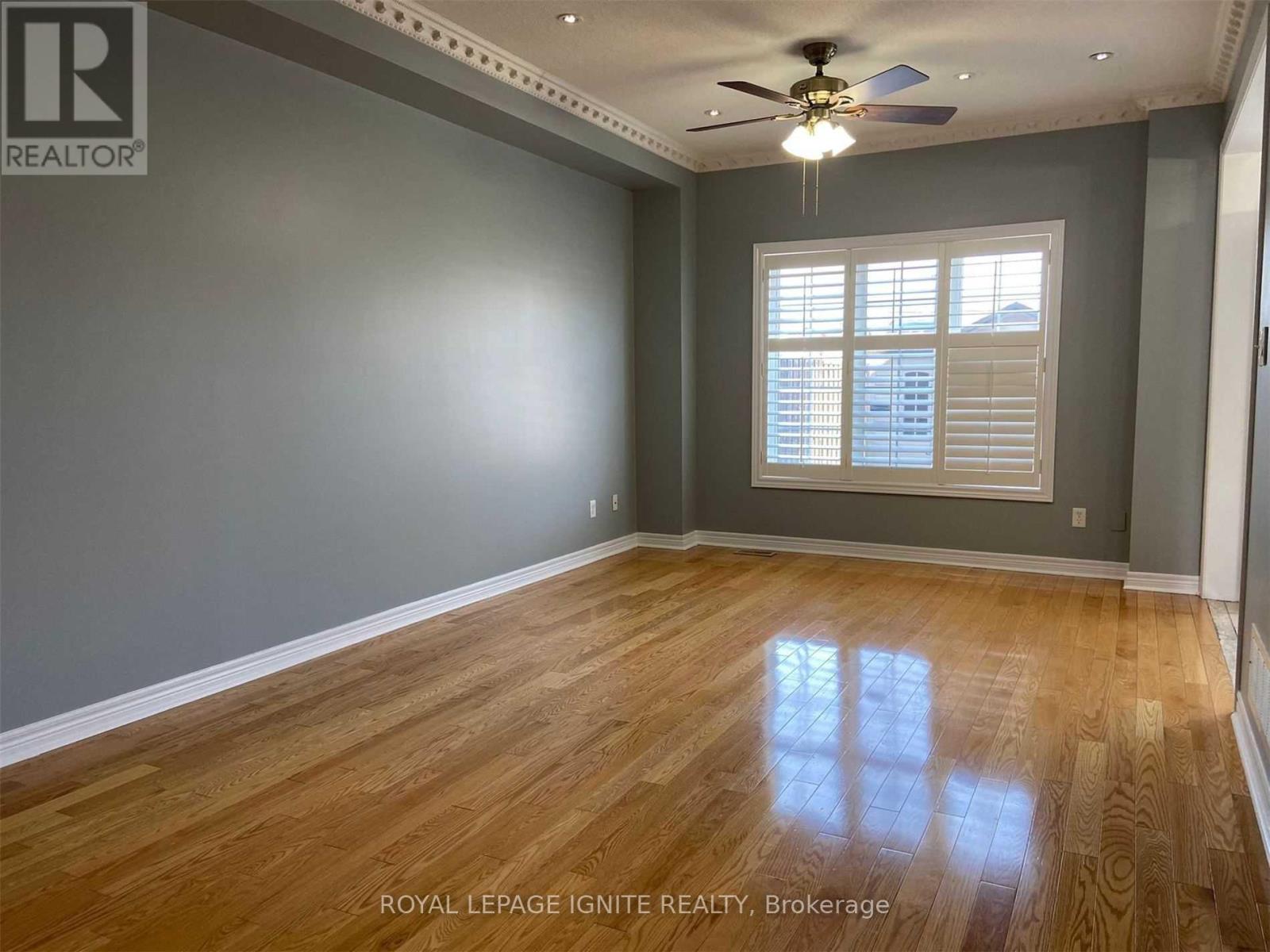 Photo 7 of 23 Royal Vista Road, Brampton ON